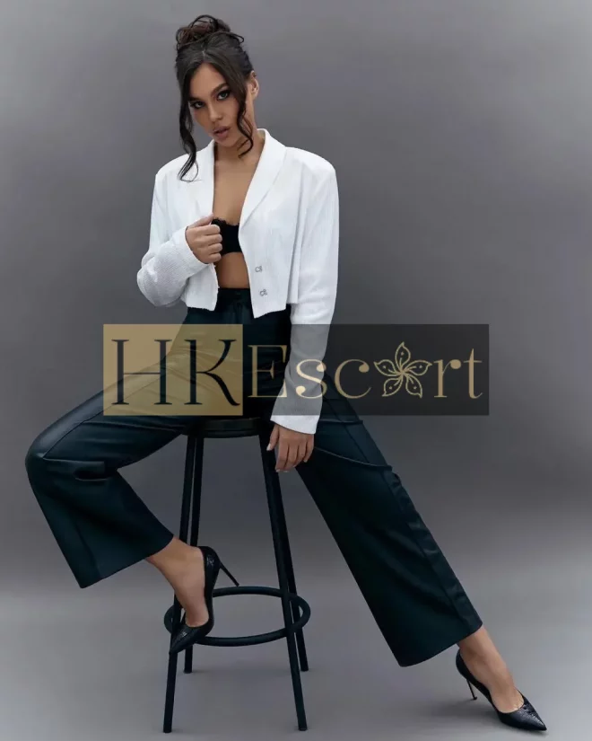 Amina, 19 years old, weight 56 kg, height 177 cm