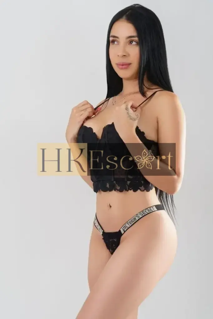 Julietta - Escort Hong Kong, bust 2, height 165 cm, weight 54 kg