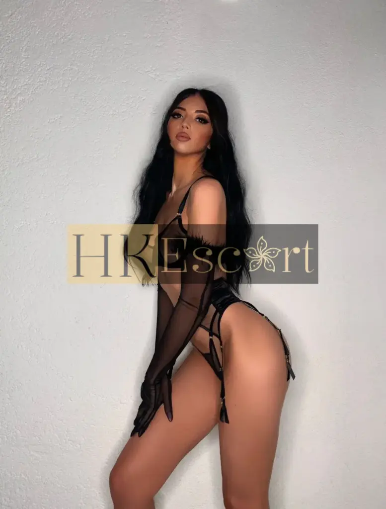 Autumn - Escort Hong Kong, bust 1, height 180 cm, weight 62 kg