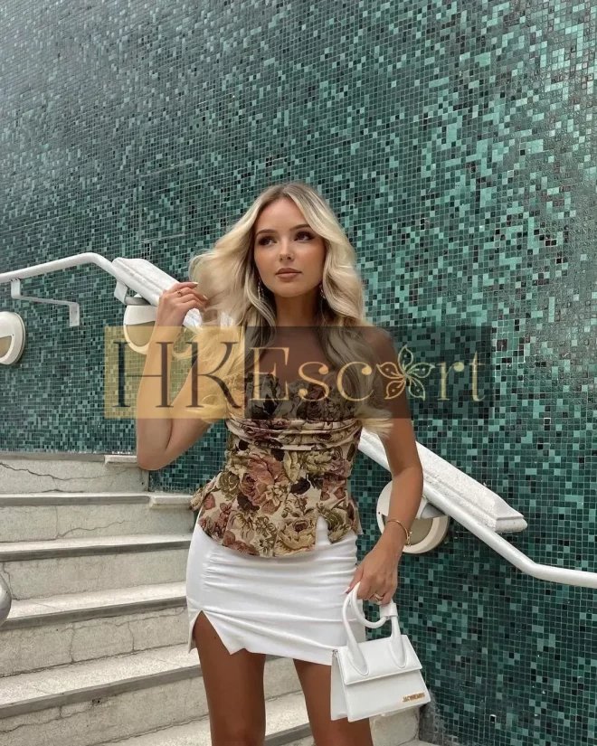 Celeste, 23 years old, weight 58 kg, height 177 cm