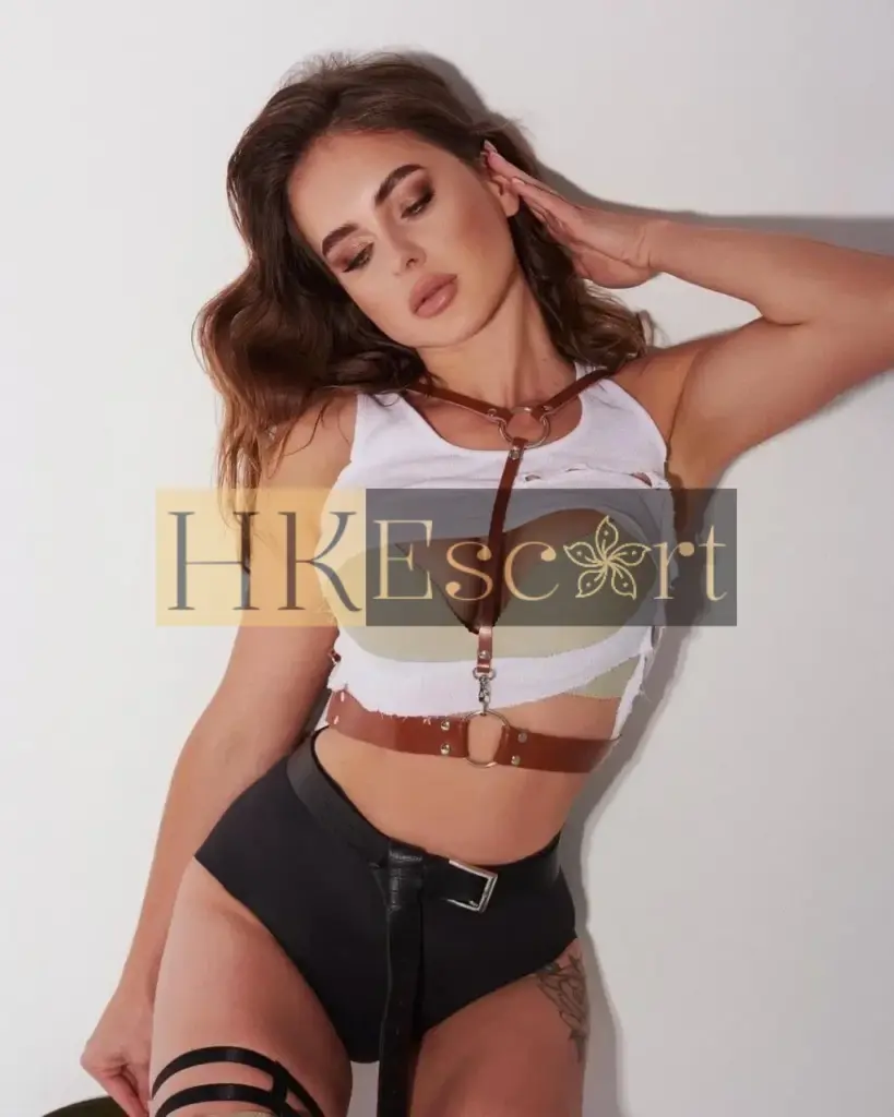 India - Escort Hong Kong, bust 3, height 173 cm, weight 62 kg
