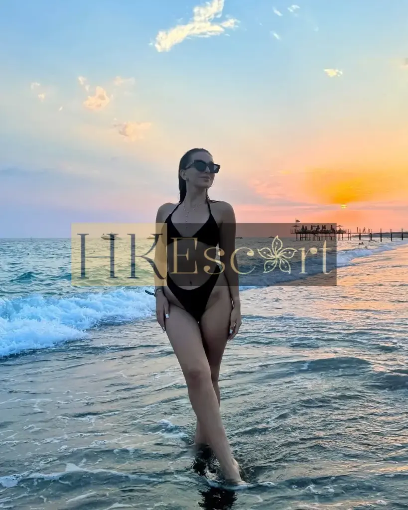 Stella - Escort Hong Kong, bust 2, height 175 cm, weight 57 kg