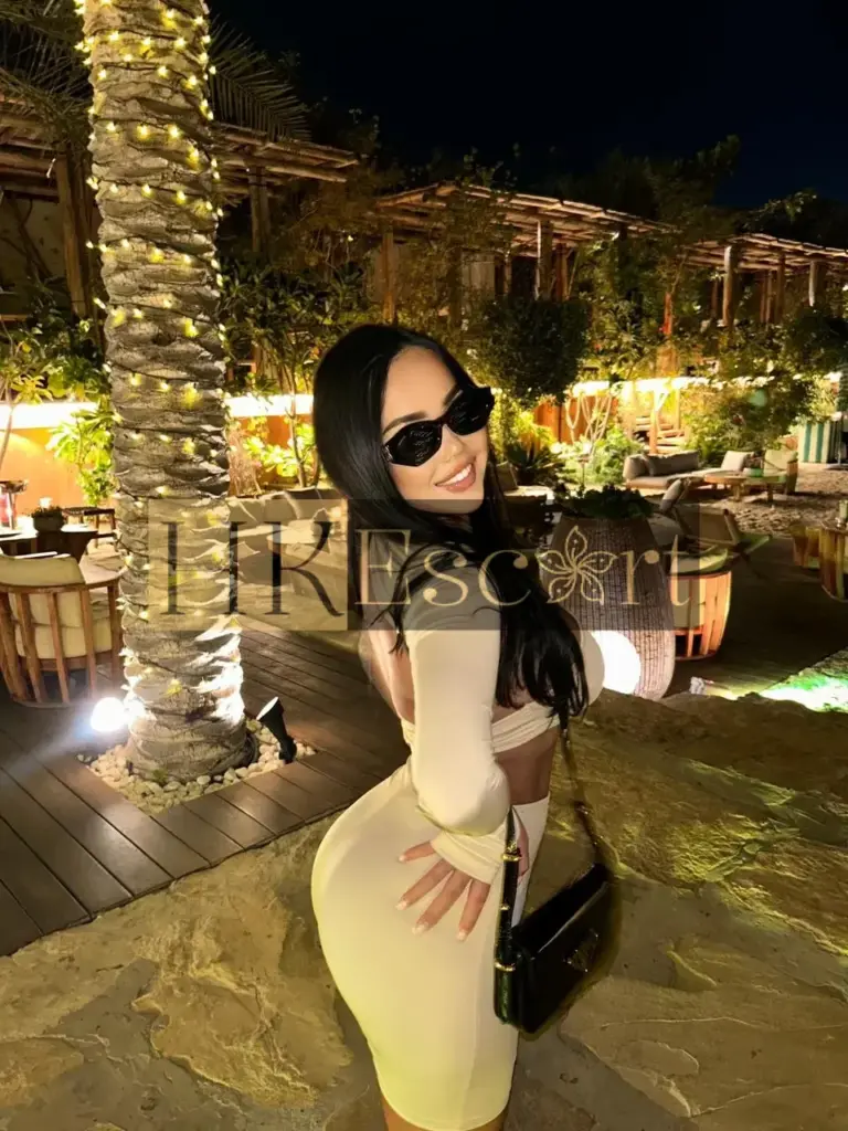 Asi - Escort Hong Kong, bust 3, height 167 cm, weight 50 kg