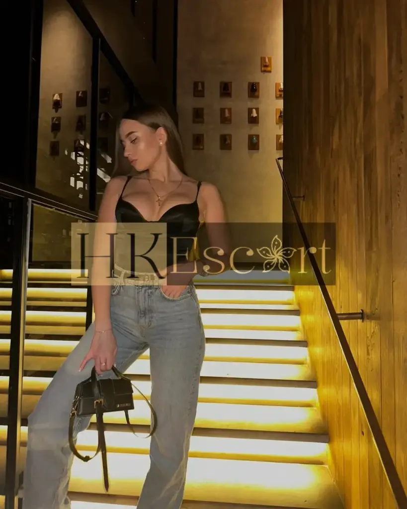 Noelle - Escort Hong Kong, bust 2, height 175 cm, weight 59 kg