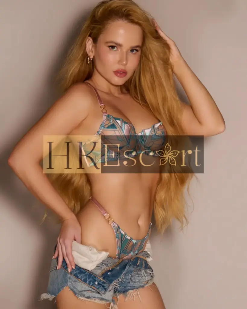 Skye - Escort Hong Kong, bust 1, height 173 cm, weight 57 kg