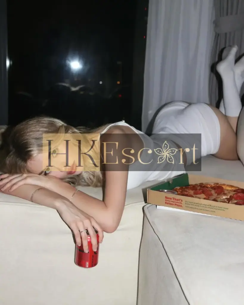 Nora - Escort Hong Kong, bust 3, height 175 cm, weight 58 kg