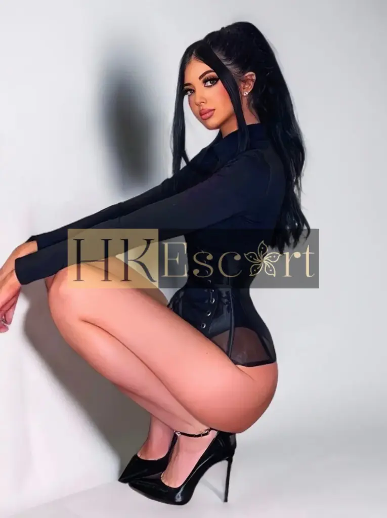 Autumn - Escort Hong Kong, bust 1, height 180 cm, weight 62 kg