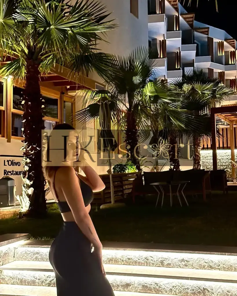 Gabriella - Escort Hong Kong, bust 2, height 174 cm, weight 58 kg