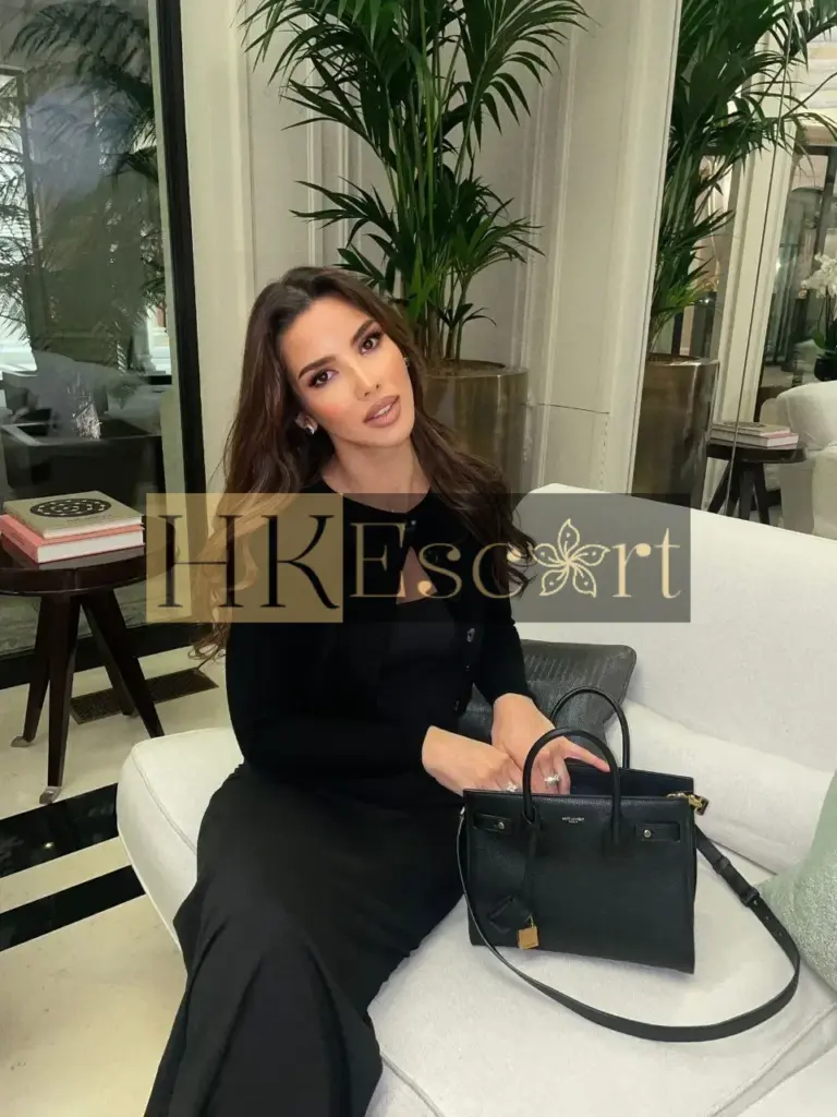 Louisa - Escort Hong Kong, bust 2, height 175 cm, weight 57 kg
