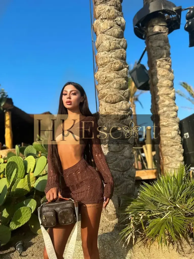 Violet - Escort Hong Kong, bust 2, height 175 cm, weight 56 kg