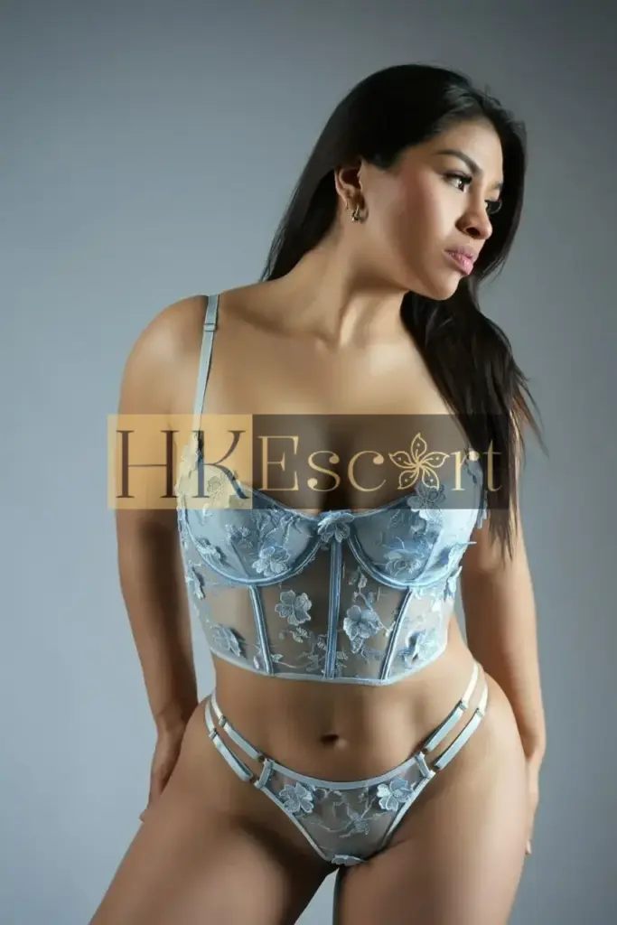 Valeria - Escort Hong Kong, bust 3, height 164 cm, weight 64 kg