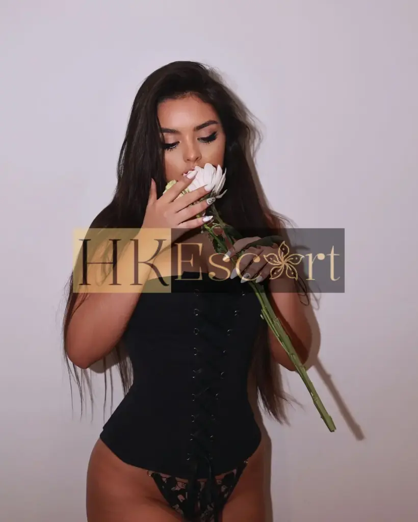 Sarah - Escort Hong Kong, bust 2, height 167 cm, weight 55 kg