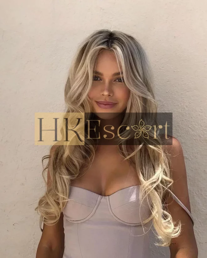 Venus, 20 years old, weight 51 kg, height 170 cm