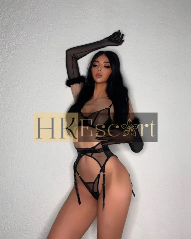 Autumn, 21 years old, weight 62 kg, height 180 cm