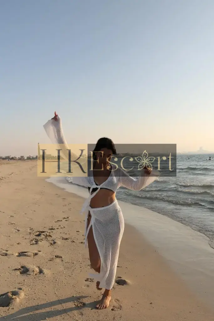 Roise - Escort Hong Kong, bust 2, height 165 cm, weight 54 kg