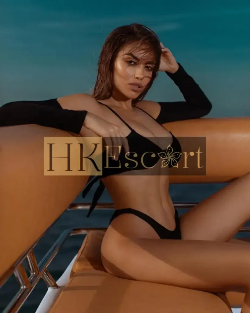 Jade - Escort Hong Kong, bust 2, height 177 cm, weight 57 kg