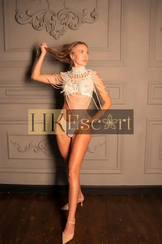 Alexsa - Escort Hong Kong, bust 2, height 169 cm, weight 51 kg
