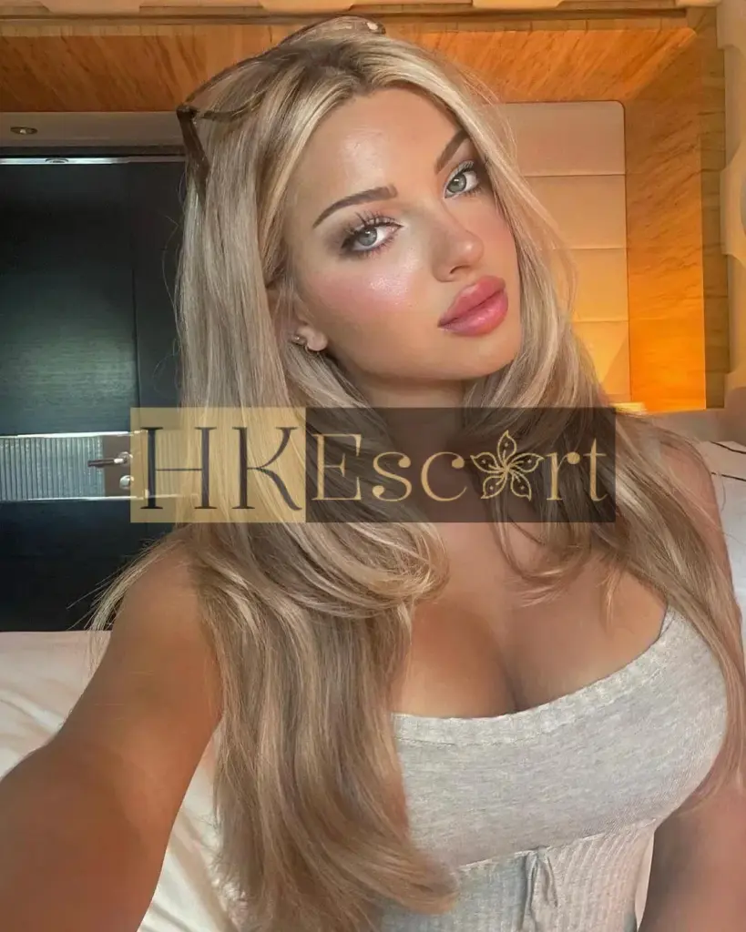 Elizabeth - Escort Hong Kong, bust 4, height 174 cm, weight 61 kg