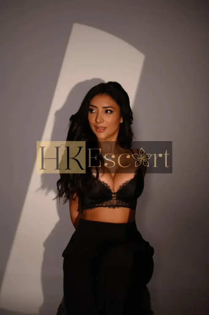 Nina - Escort Hong Kong, bust 3, height 160 cm, weight 50 kg