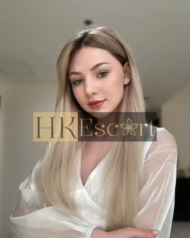 Luna, 19 years old, weight 52 kg, height 167 cm