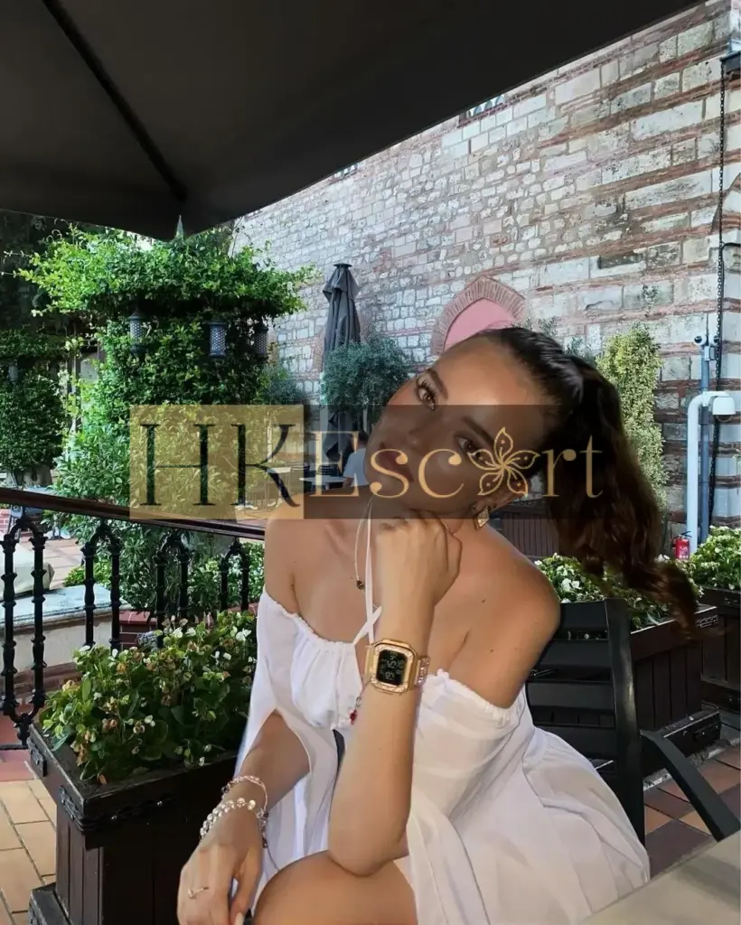 Amber - Escort Hong Kong, bust 1, height 174 cm, weight 59 kg