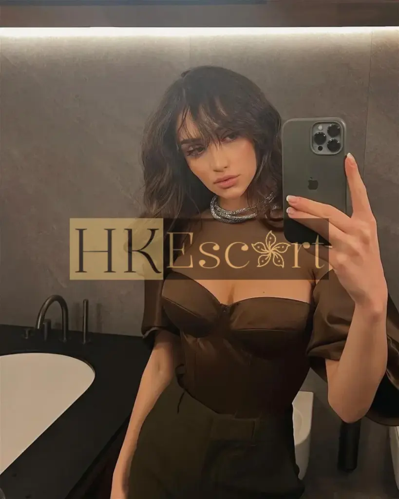 Blair - Escort Hong Kong, bust 2, height 175 cm, weight 58 kg