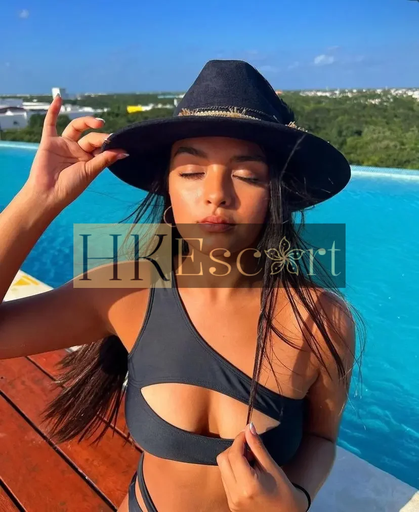 Sarah - Escort Hong Kong, bust 2, height 167 cm, weight 55 kg