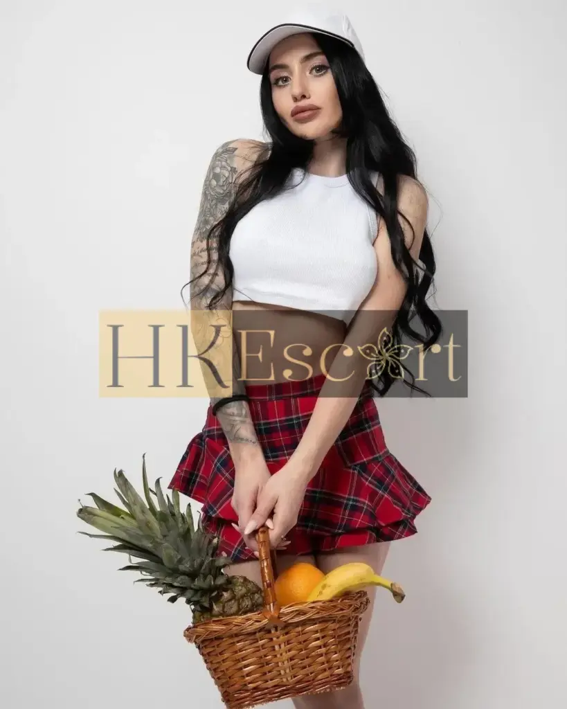 Camila - Escort Hong Kong, bust 2, height 176 cm, weight 56 kg