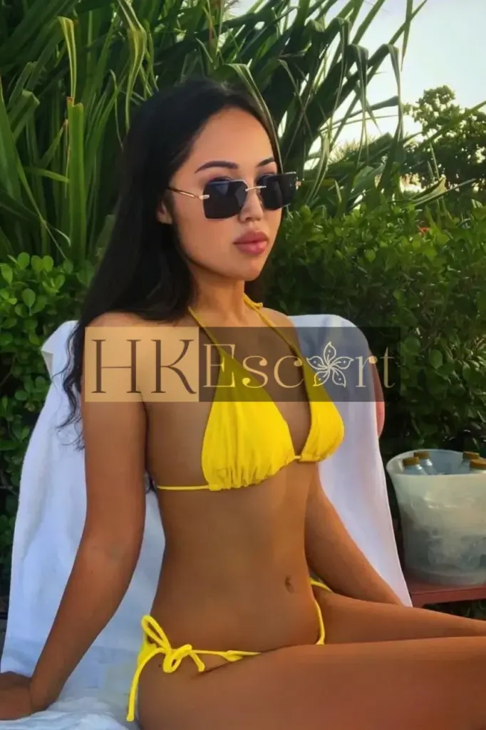 Giovanna - Escort Hong Kong, bust 1, height 170 cm, weight 55 kg