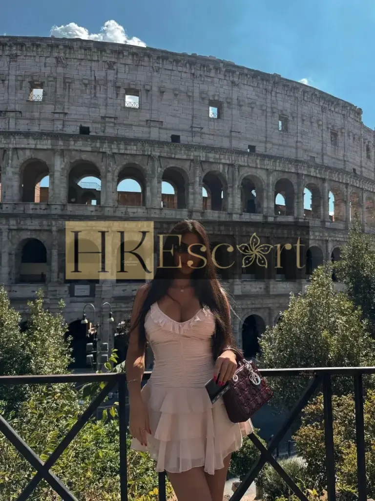Artemida - Escort Hong Kong, bust 2, height 178 cm, weight 59 kg