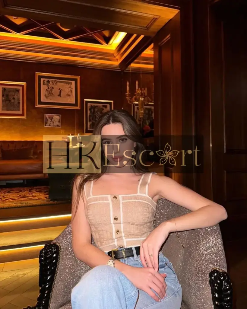 Molly - Escort Hong Kong, bust 1, height 174 cm, weight 57 kg