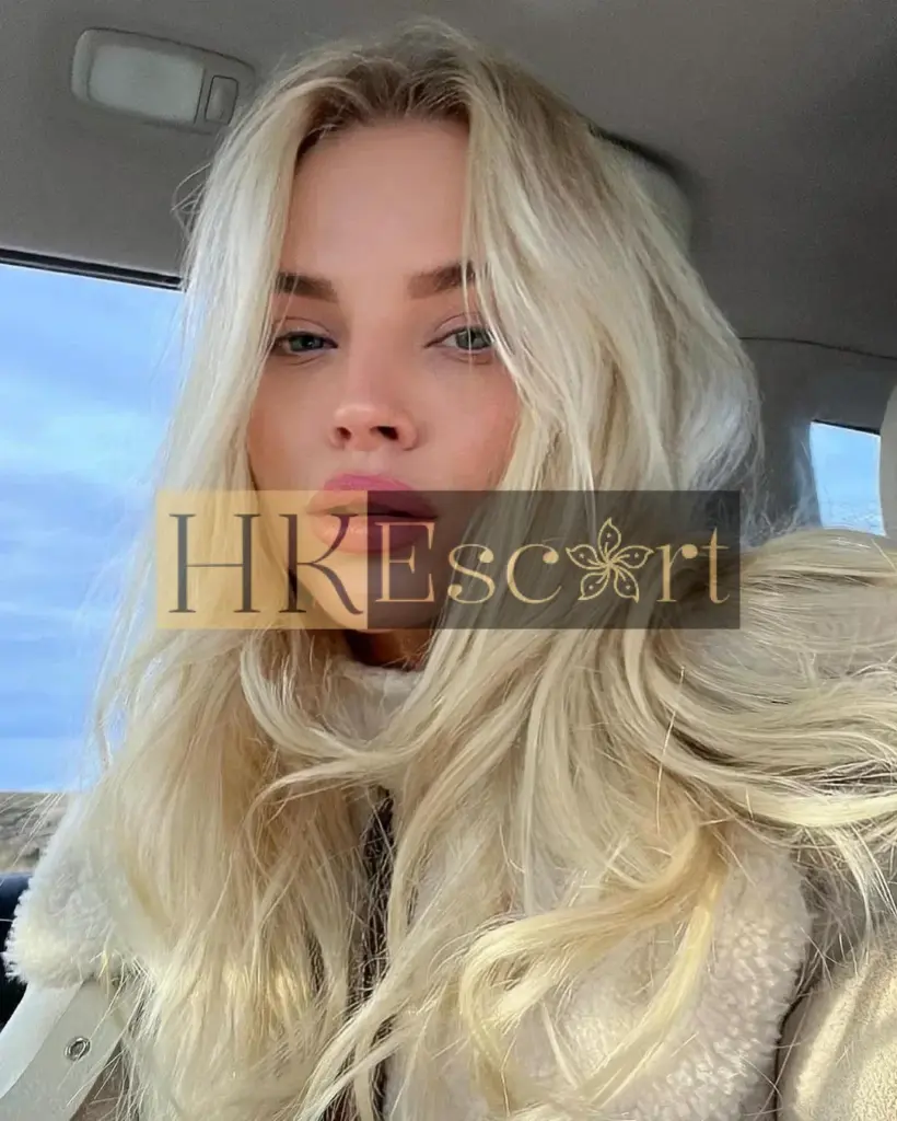 Zoelle - Escort Hong Kong, bust 2, height 175 cm, weight 55 kg