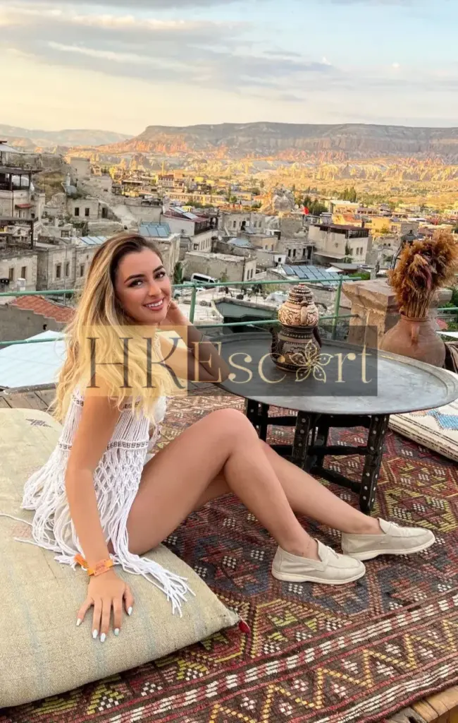 Scarlett - Escort Hong Kong, bust 1, height 174 cm, weight 58 kg