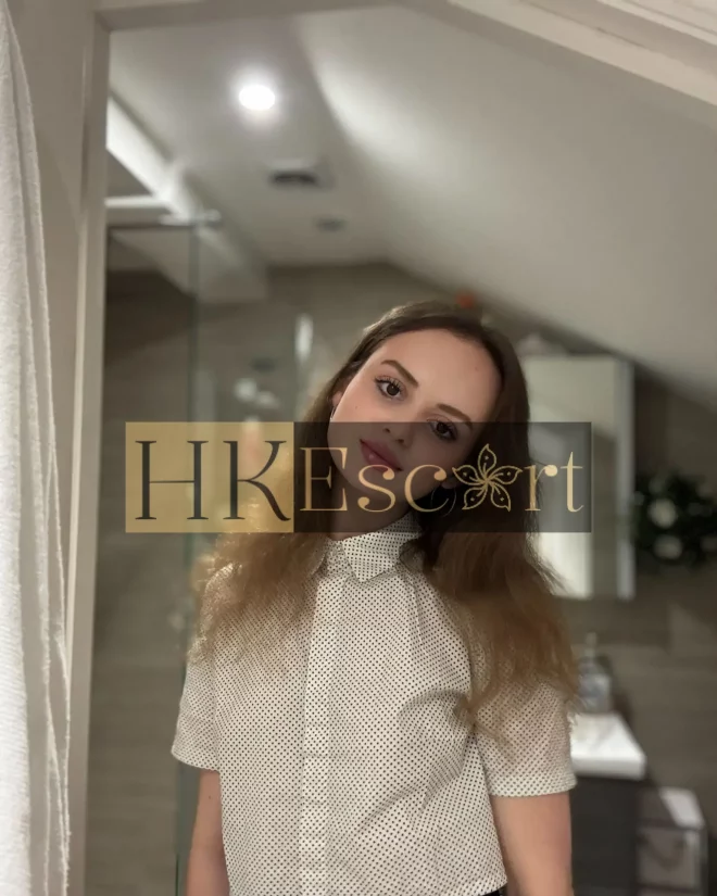 Riley, 20 years old, weight 56 kg, height 170 cm