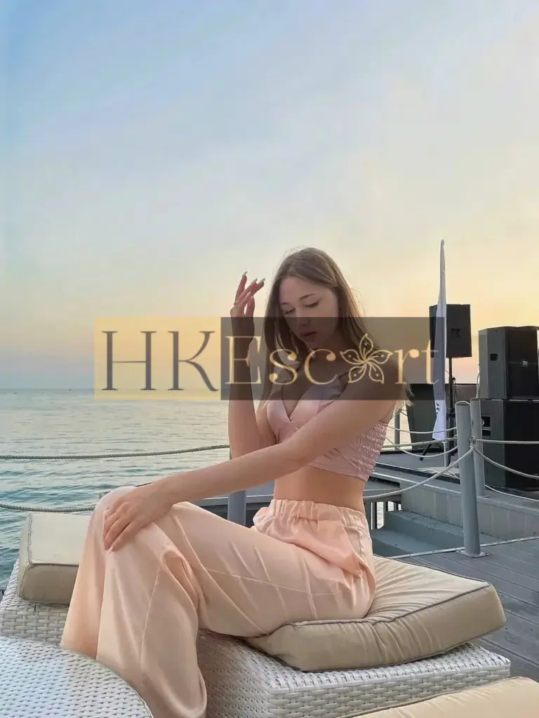 Sasha - Escort Hong Kong, bust 2, height 183 cm, weight 60 kg