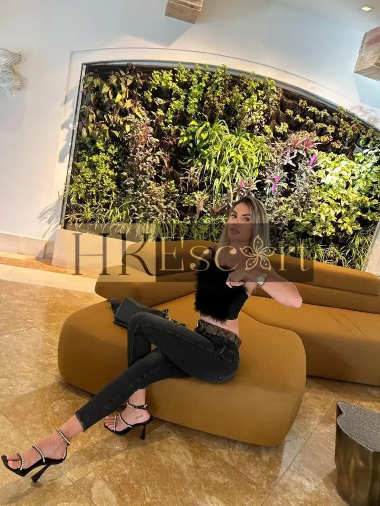 Olivia - Escort Hong Kong, bust 1, height 173 cm, weight 56 kg