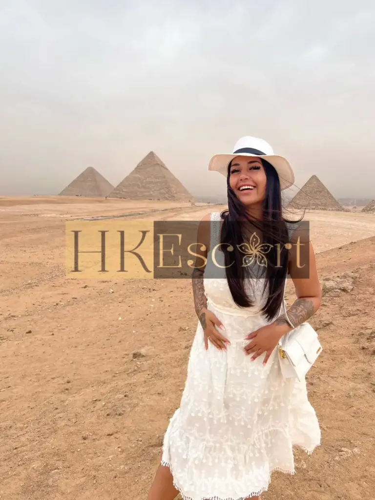 Joy - Escort Hong Kong, bust 4, height 174 cm, weight 70 kg