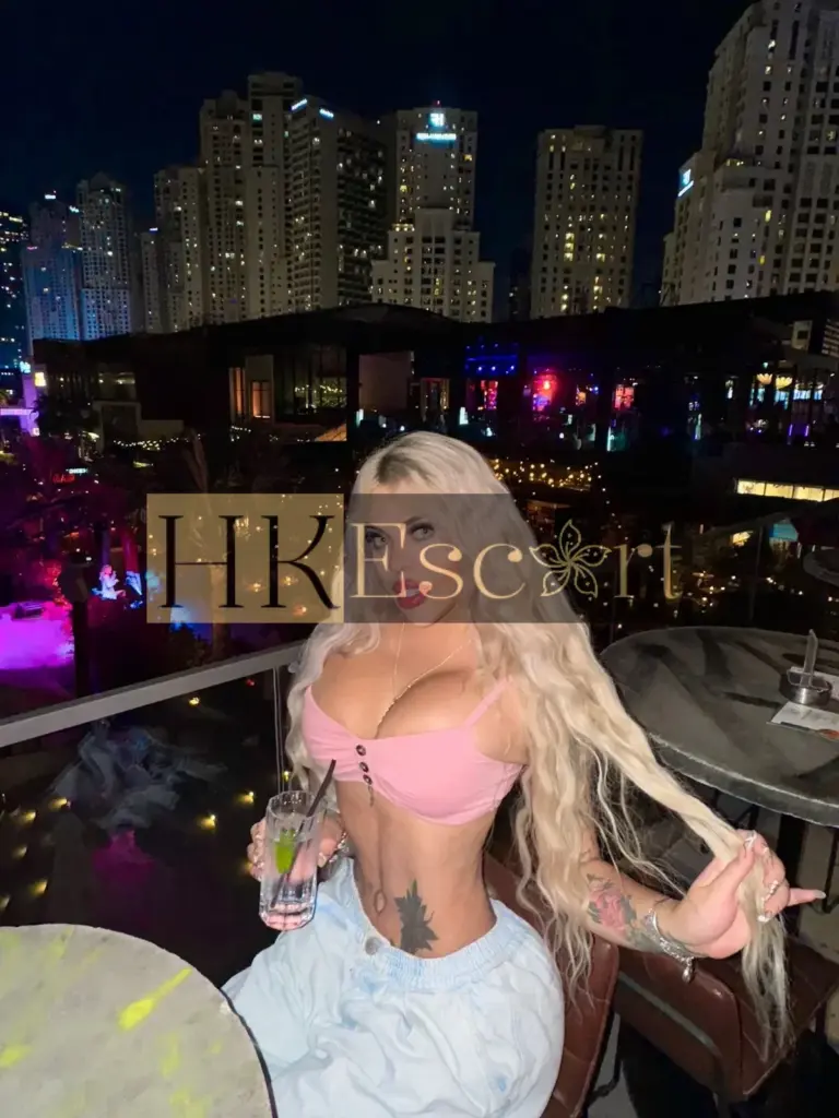 Mia - Escort Hong Kong, bust 3, height 169 cm, weight 65 kg