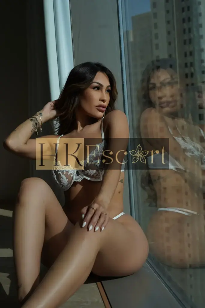 Selena - Escort Hong Kong, bust 2, height 175 cm, weight 56 kg