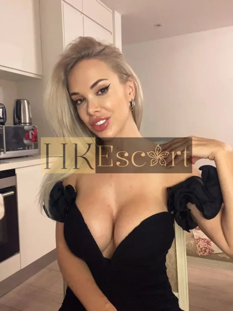 Viviana - Escort Hong Kong, bust 3, height 175 cm, weight 58 kg