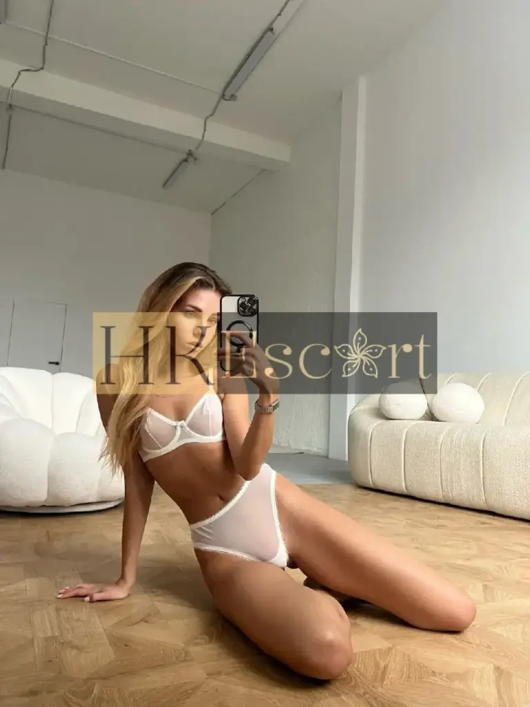 Masha - Escort Hong Kong, bust 2, height 172 cm, weight 51 kg