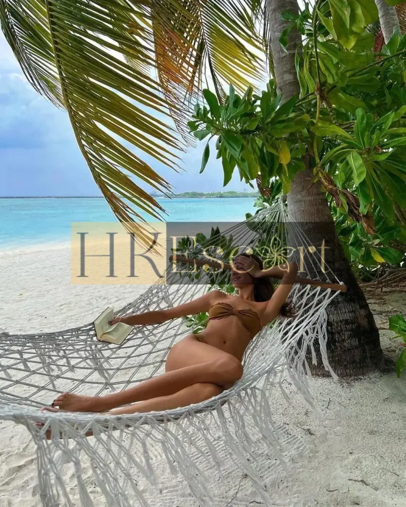 Flora - Escort Hong Kong, bust 1, height 174 cm, weight 56 kg