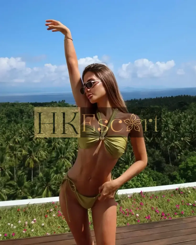 Cecilia - Escort Hong Kong, bust 2, height 175 cm, weight 56 kg