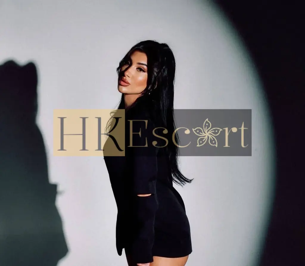 Naomi - Escort Hong Kong, bust 4, height 170 cm, weight 59 kg