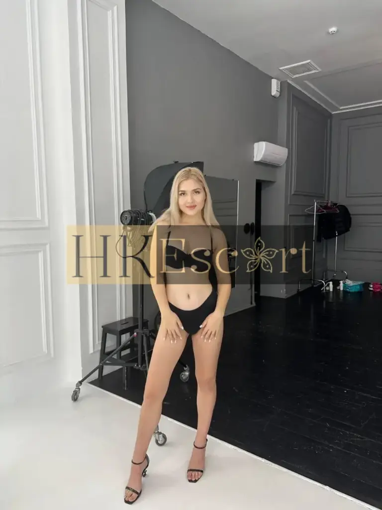 Martina - Escort Hong Kong, bust 2, height 173 cm, weight 57 kg