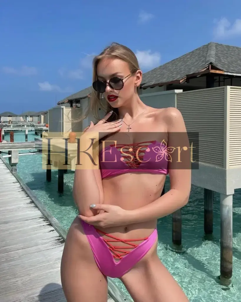 Francesca - Escort Hong Kong, bust 1, height 175 cm, weight 57 kg