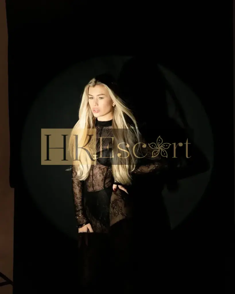 Felicity - Escort Hong Kong, bust 2, height 173 cm, weight 57 kg