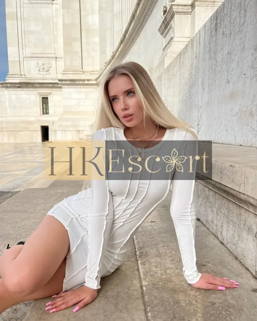 Zia - Escort Hong Kong, bust 2, height 175 cm, weight 56 kg