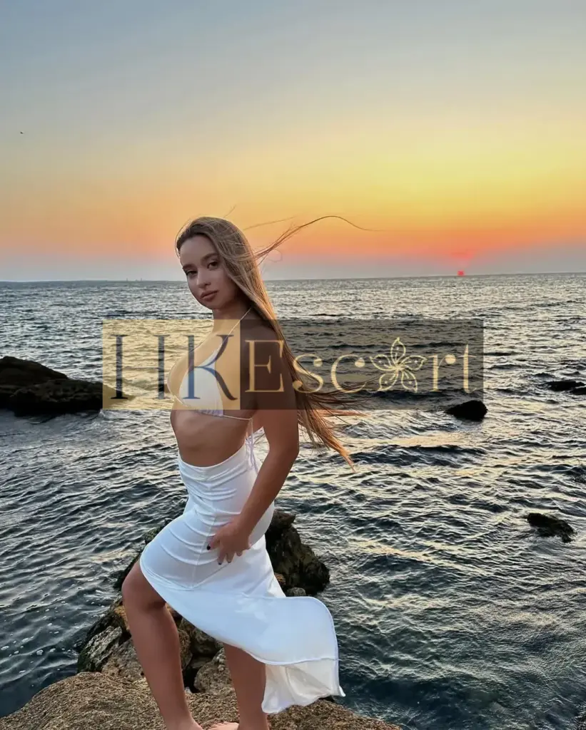 Noelle - Escort Hong Kong, bust 2, height 175 cm, weight 59 kg
