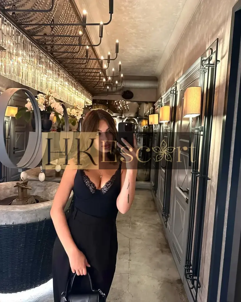 Gabriella - Escort Hong Kong, bust 2, height 174 cm, weight 58 kg